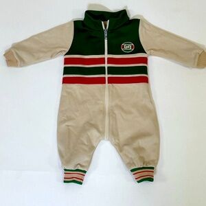 Gucci Kids Footie 6-9 Months in Cream and Green with Red Accents
